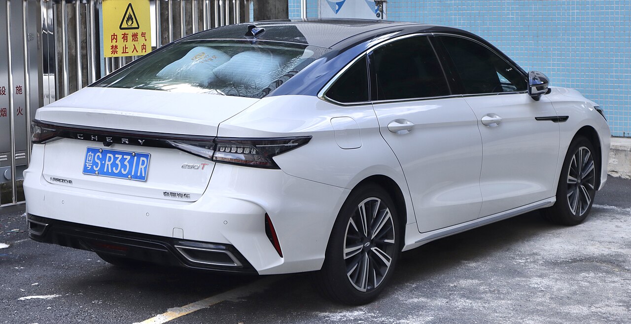 Chery Arrizo 8