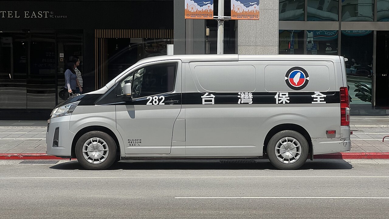 Toyota HiAce (H300)