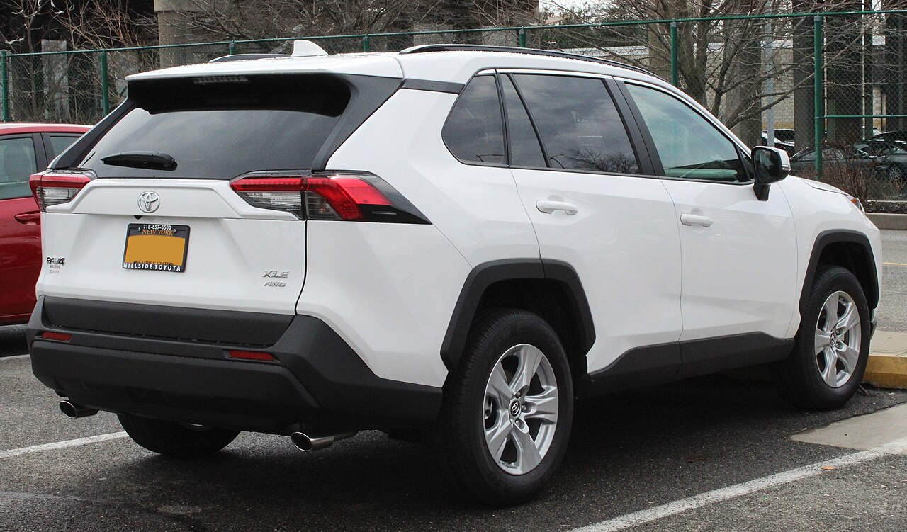 Toyota RAV4 (XA50)