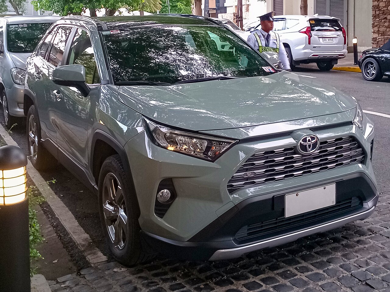 Toyota RAV4 (XA50)