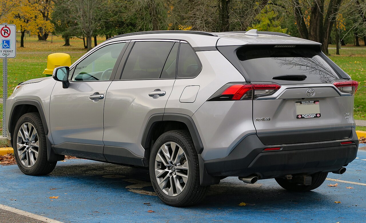 Toyota RAV4 (XA50)